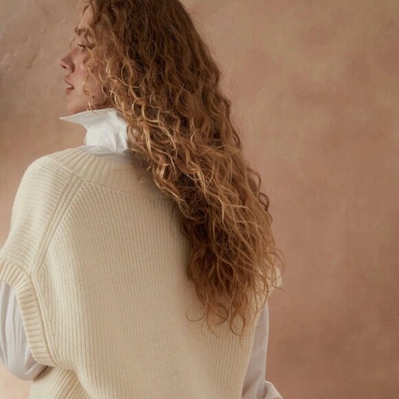 NWT Banana Republic Oversized Washable Merino Wool Sweater Vest - Picture 2 of 9